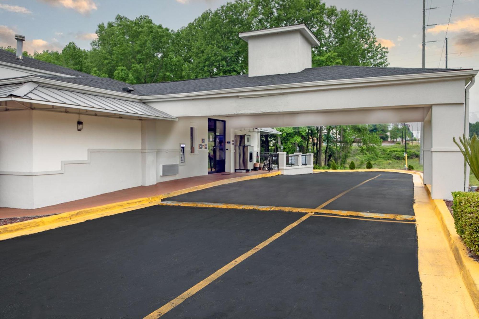 Days Inn By Wyndham Augusta Near Fort Gordon מראה חיצוני תמונה